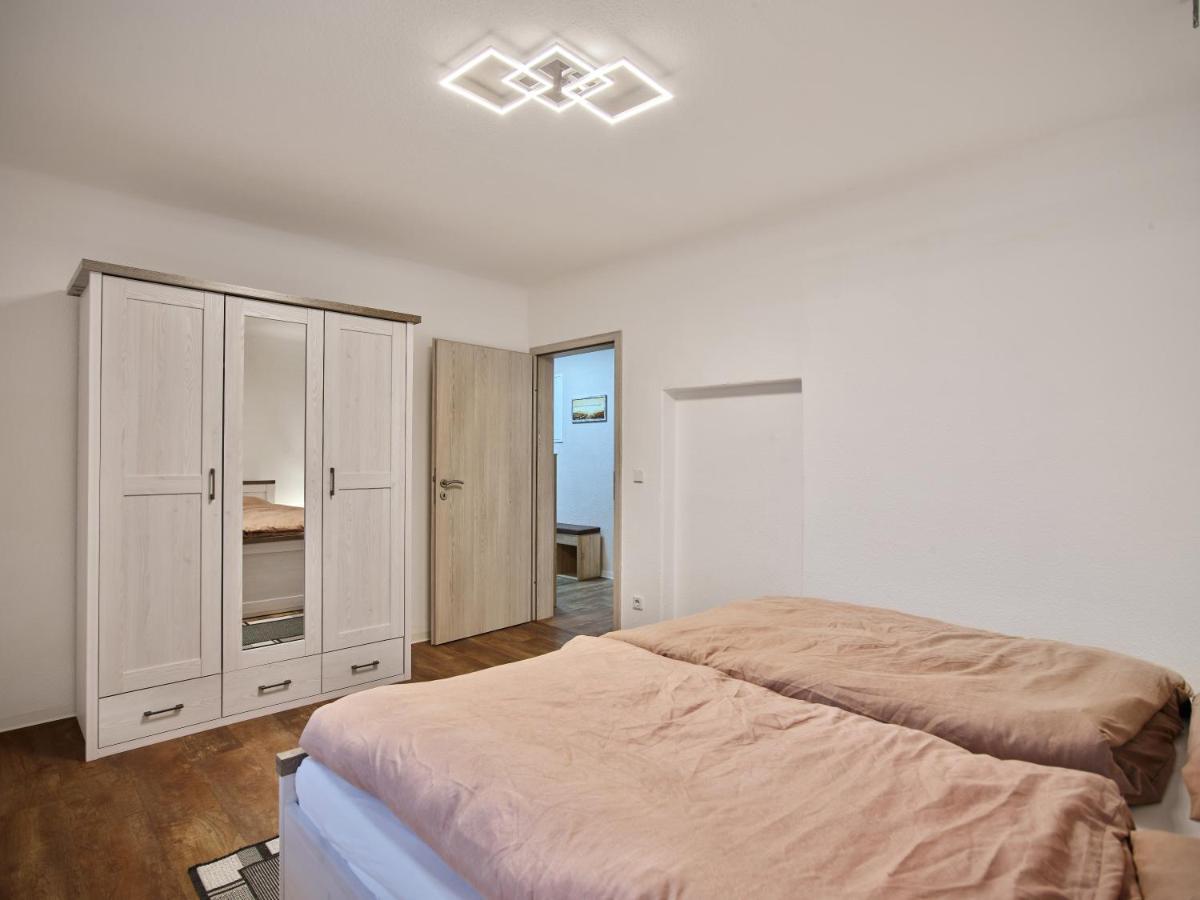 Gaeste- Und Ferienwohnung In Der Sportstadt 里萨 外观 照片