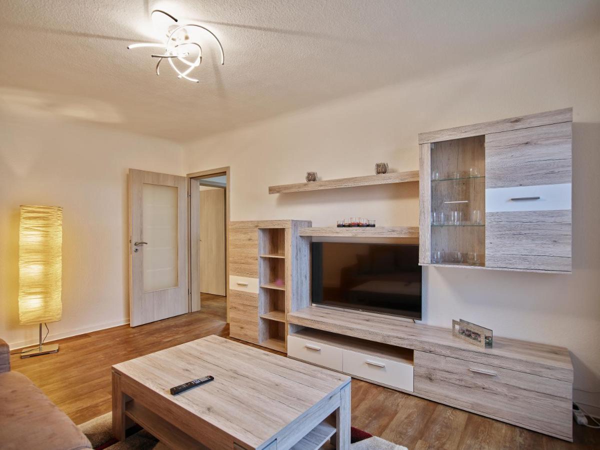 Gaeste- Und Ferienwohnung In Der Sportstadt 里萨 外观 照片